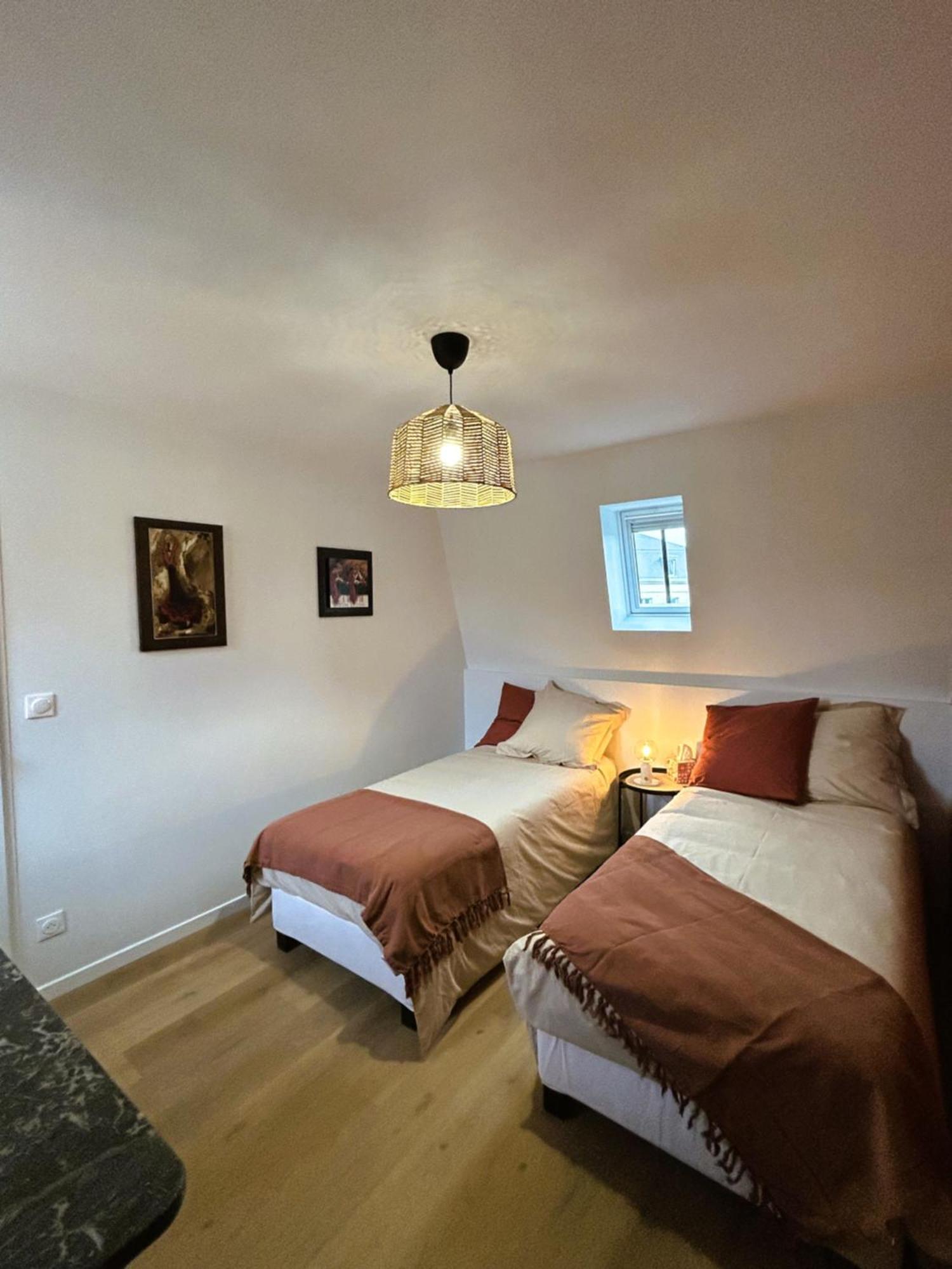 Maison 2 Chambres Avec Parking Et Jardin Noyon Extérieur photo